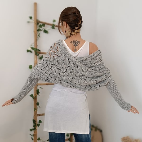 Wrap scarf with double sleeves - cosy knitted scarf with integrated sleeves