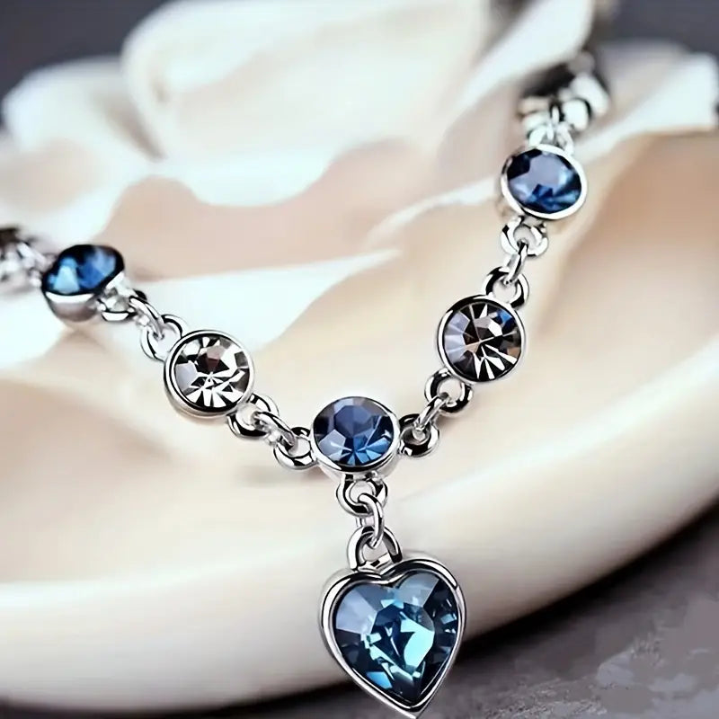 Soft shine white gold bracelet with little heart
