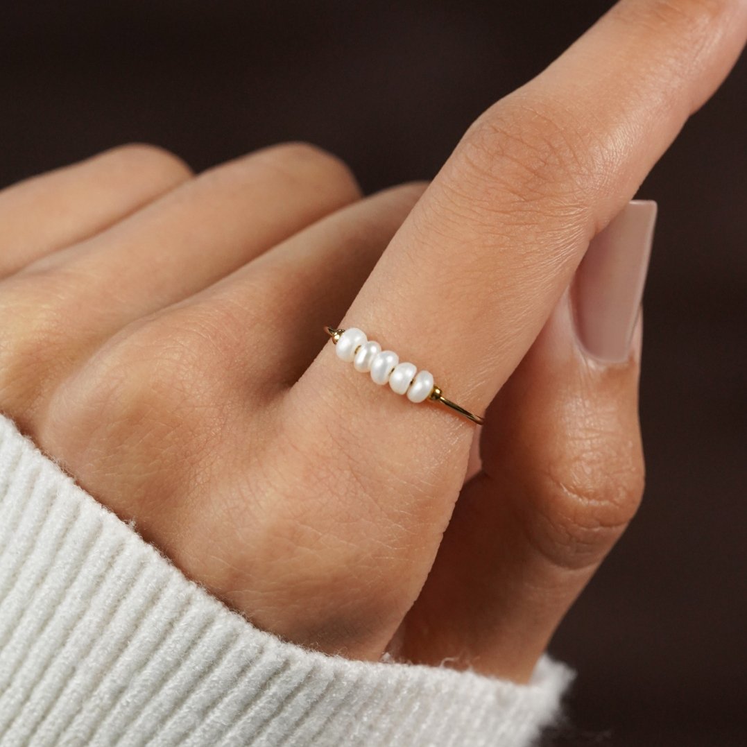 Elegant freshwater pearl ring
