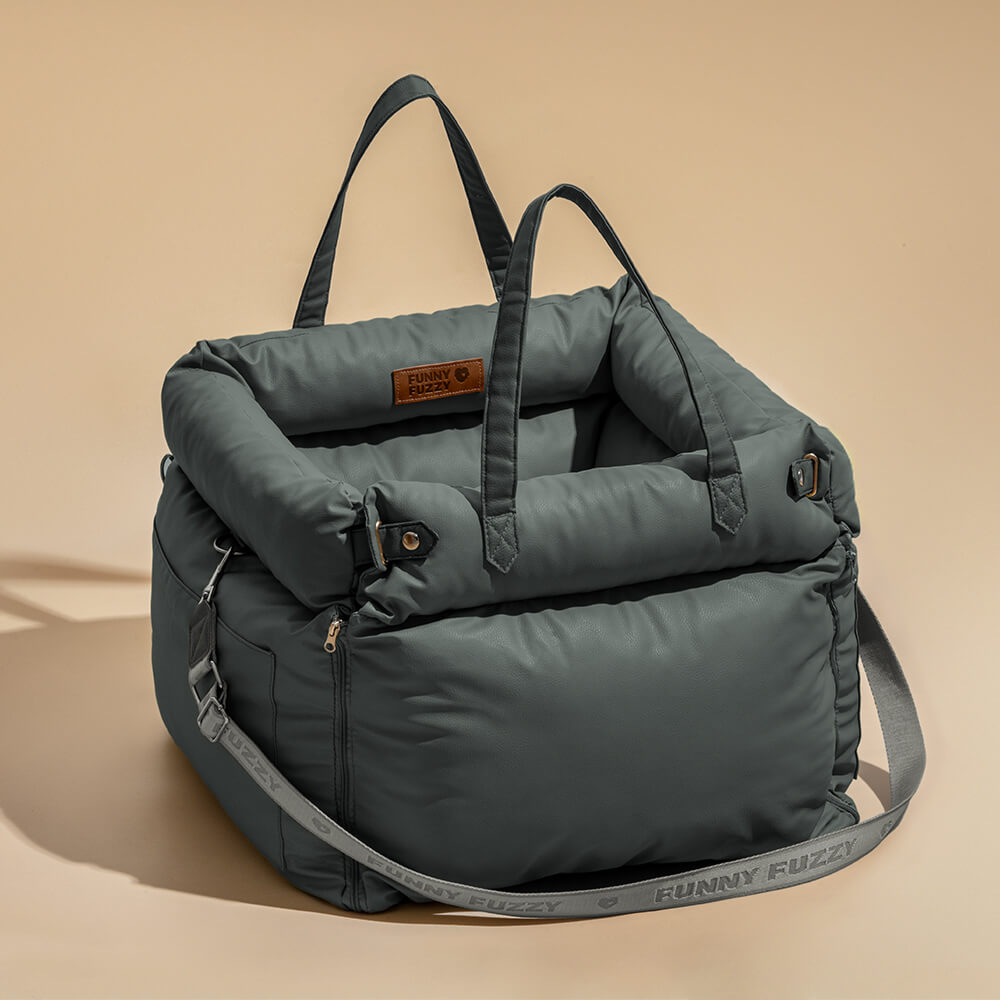 Comfortable Winter Car Seat for Dogs - PawLuxury