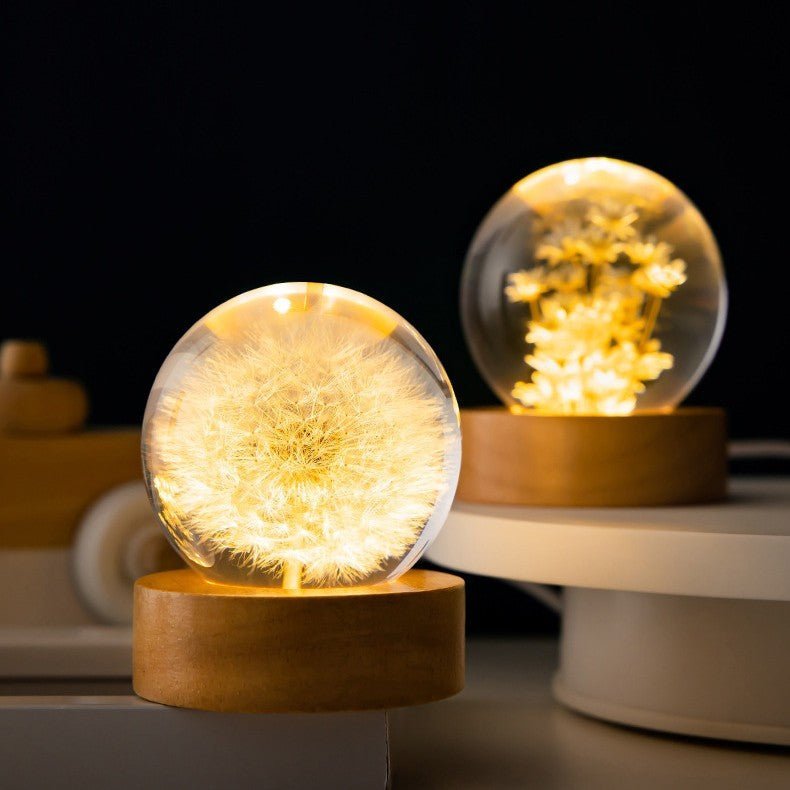 Crystal Ball Lamp with Everlasting Flowers – Lumora