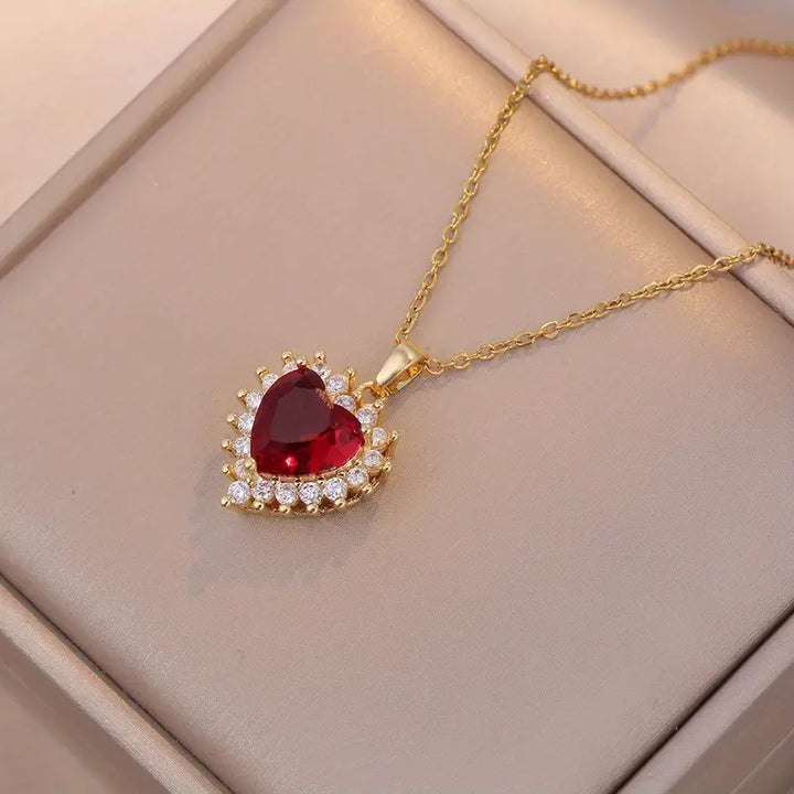 Elegant gold necklace with subtle link designs