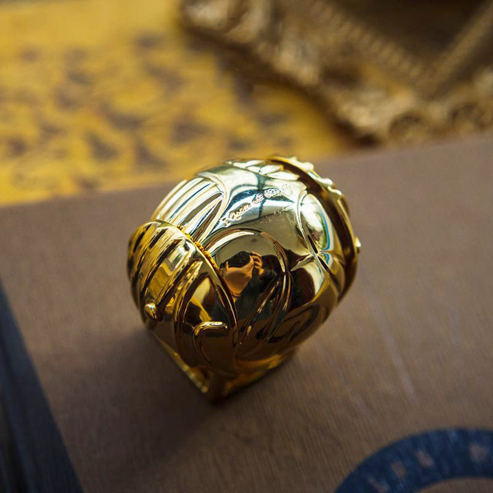 Ring Box with Golden Wings – Luxurious Portable Jewellery Case