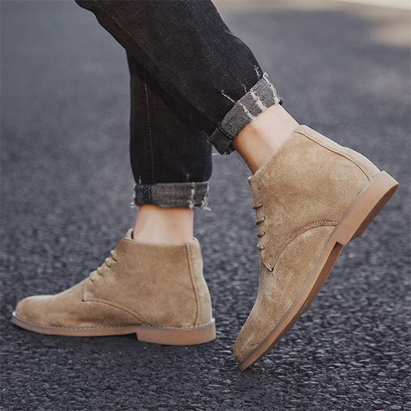 UrbanStride Classic | Stylish Men's Mid-Top Lace-Up Shoes