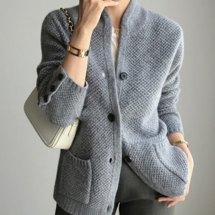 Stylish Cable Knit Cardigan for Everyday Wear