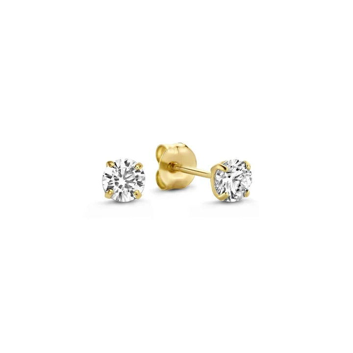 Set of gold earrings