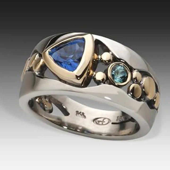 Elegant Blue Crystal Ring