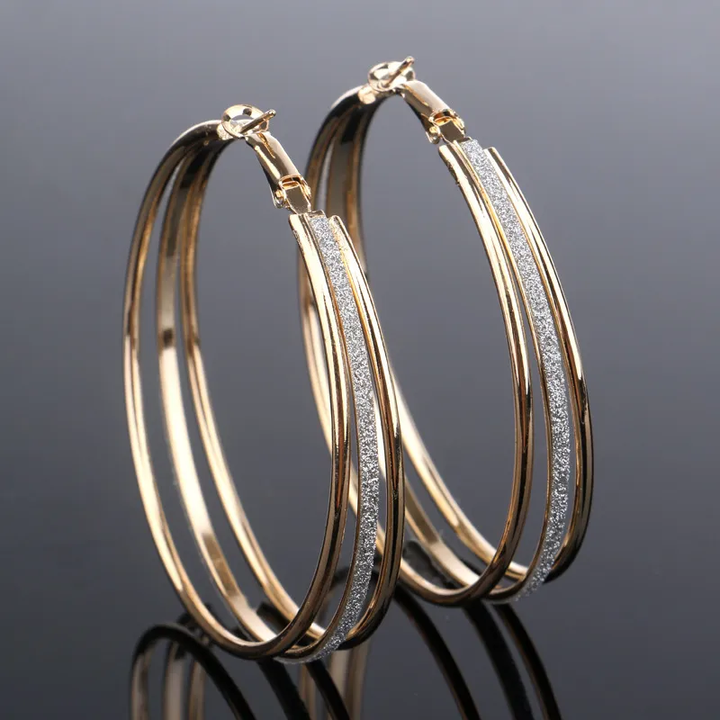 Shiny vintage gold earrings