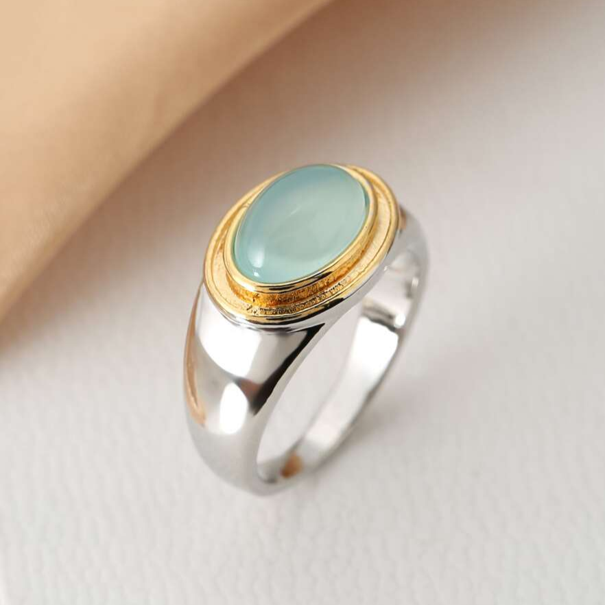 Elegant green moonstone ring in gold-plated silver