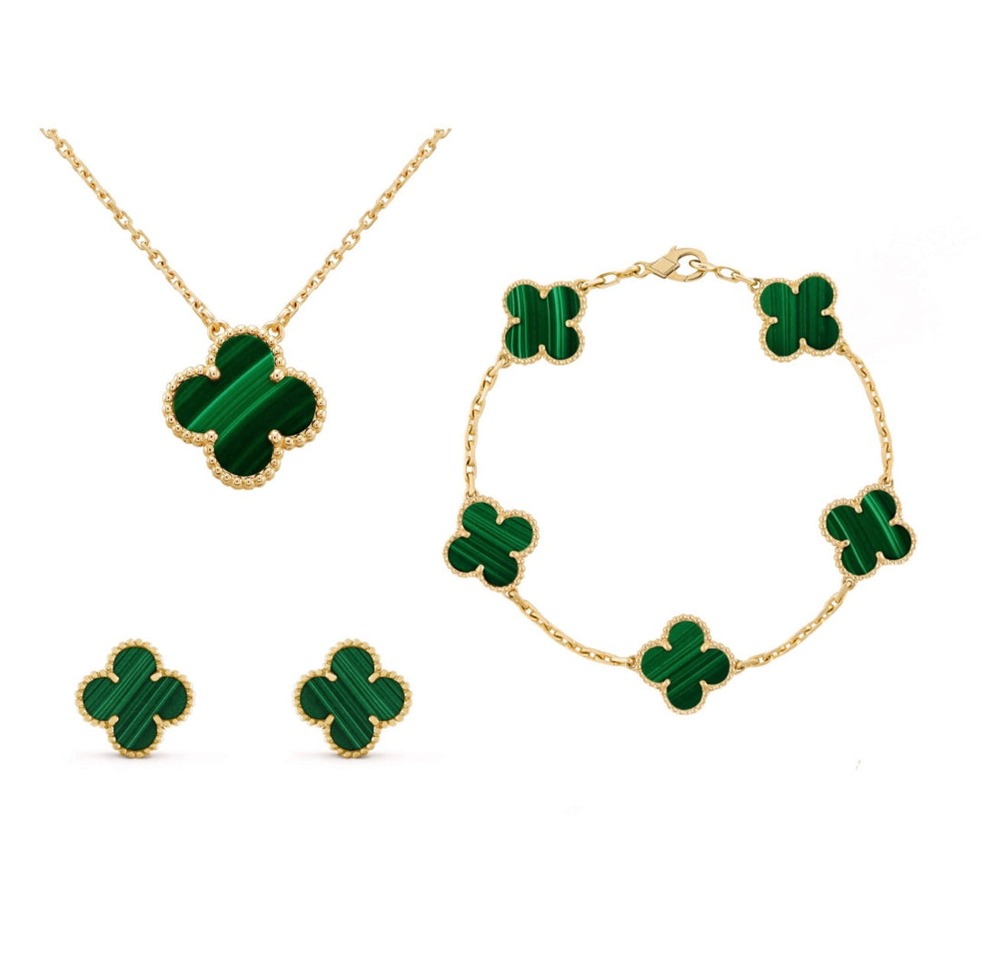 Clover Accessory Set in Elegant Style