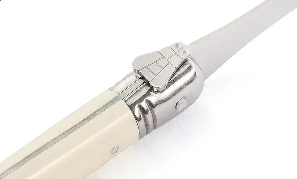 IvoryElegance – Luxury Laguiole Cutlery Set with Timeless Style