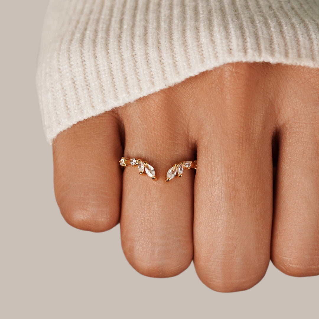 Refined gold ring with crystal accent