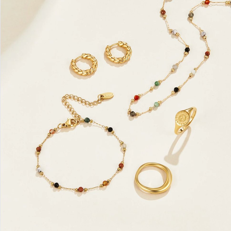 Elegant silver stone bracelet with refined details