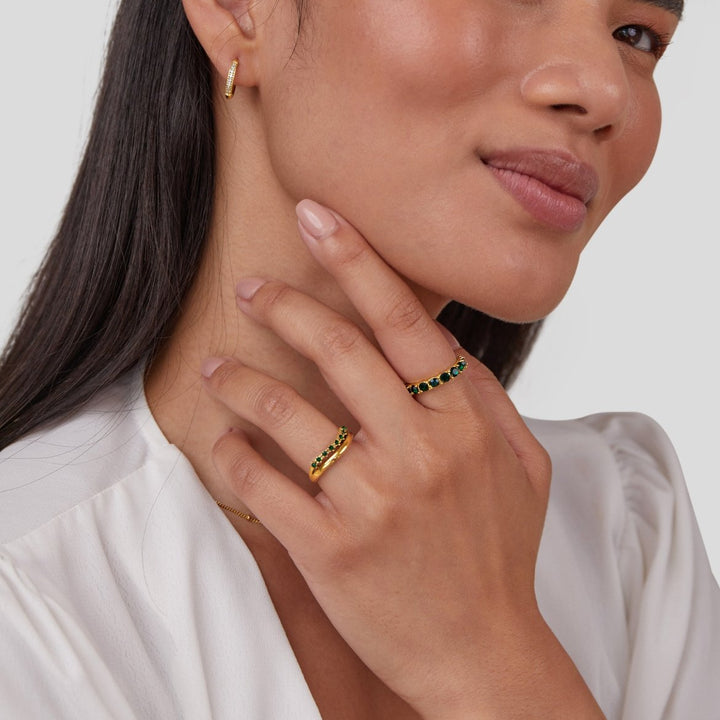 Layered ring in emerald green with refined finish