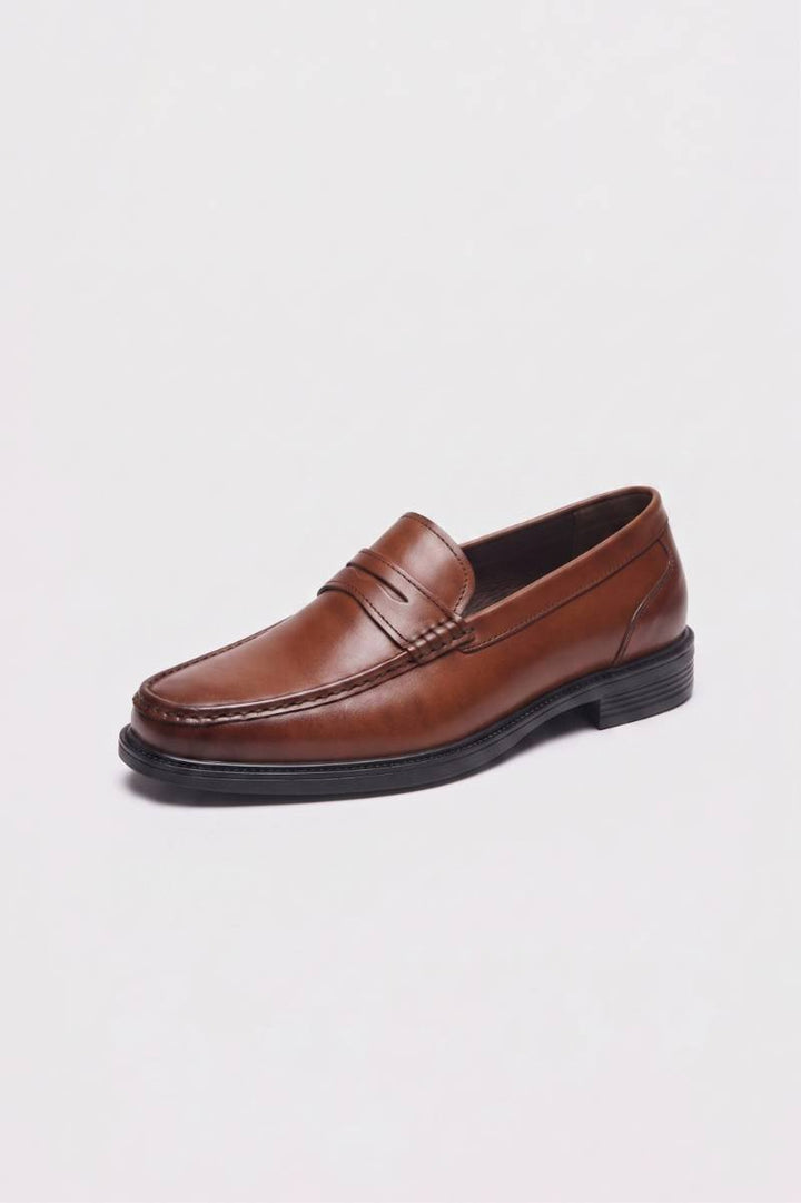Men's Classic Loafers with Visible Stitching