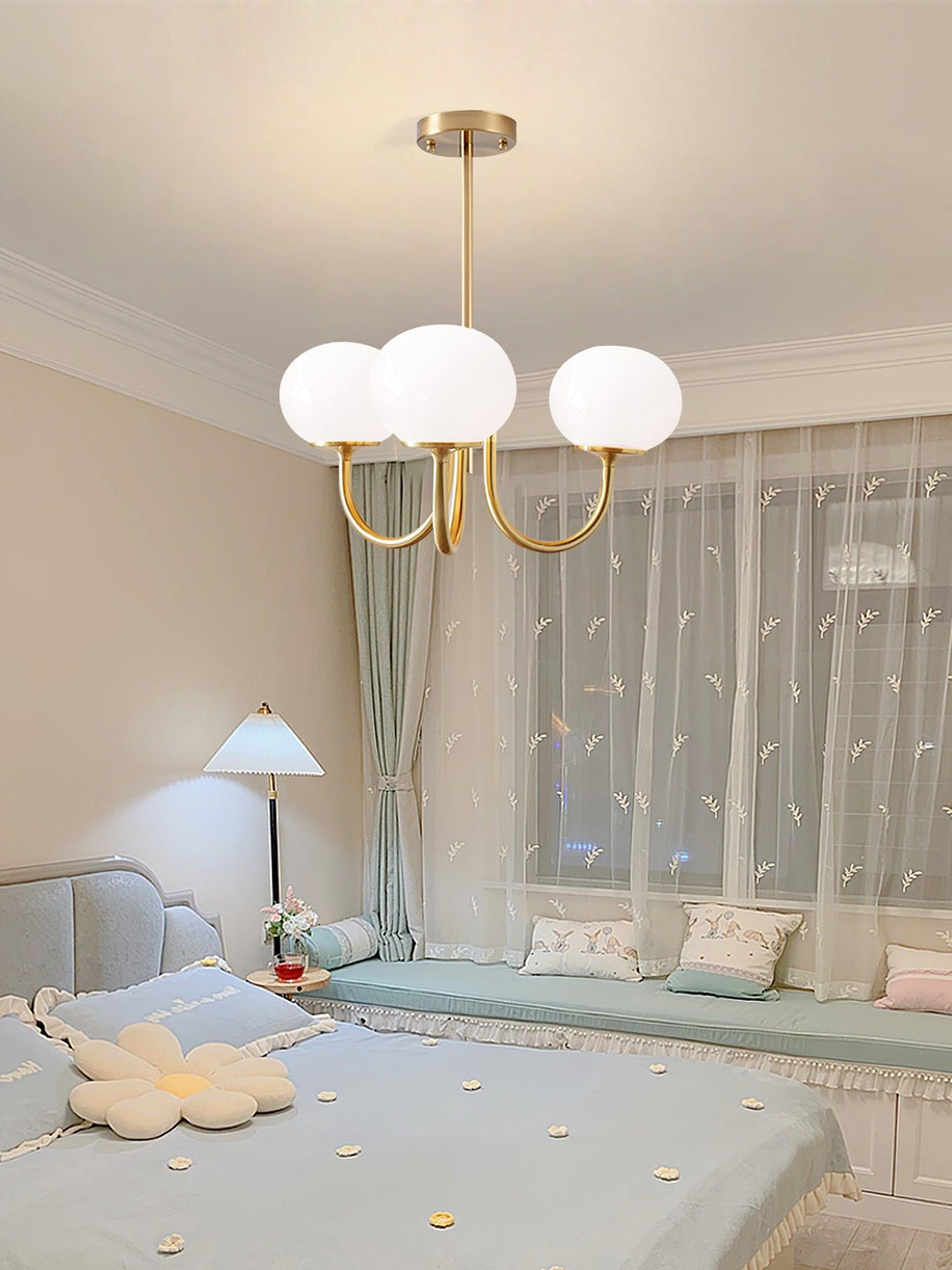 Modern Chandelier | Luxurious and Refined Design