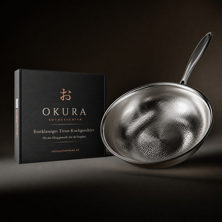 Hand-hammered titanium wok with flat base