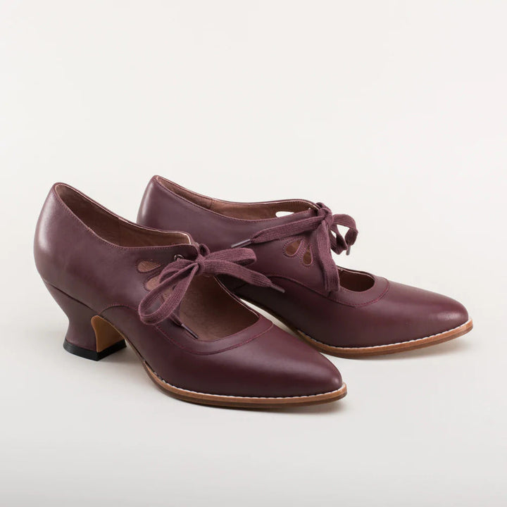 Orthopaedic Leather Court Shoes – Viviana