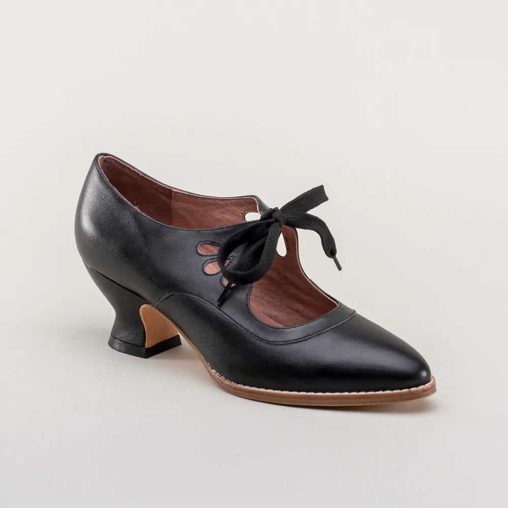 Orthopaedic Leather Court Shoes – Viviana