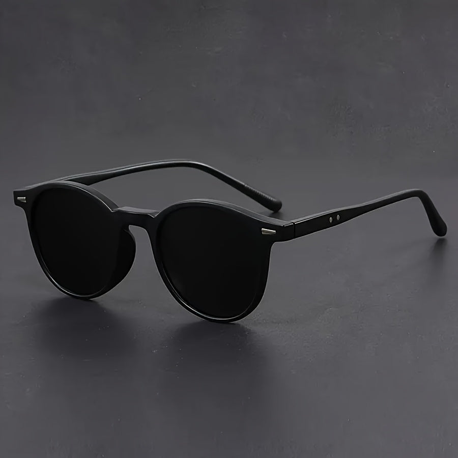 Men's Sunglasses - Lightweight Round Frame in Tortoiseshell