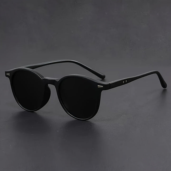 Men's Sunglasses - Lightweight Round Frame in Tortoiseshell