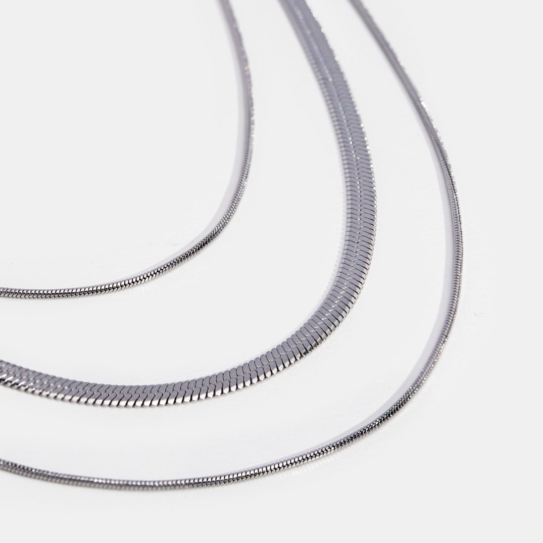 Elegant silver multi-layer necklace