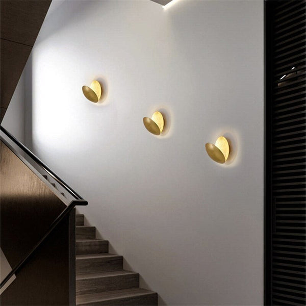 Wall Light with Magical Moonlight - Lunora