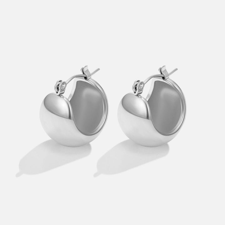 Elegant silver hoops with refined round shapes
