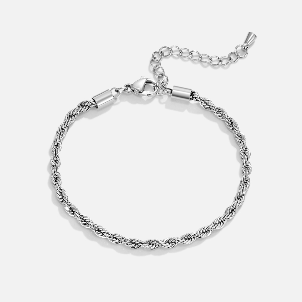Refined silver bracelet with an elegant design
