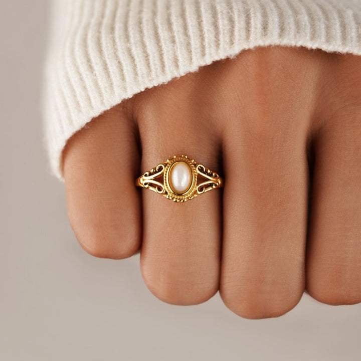 Elegant pearl ring in vintage style