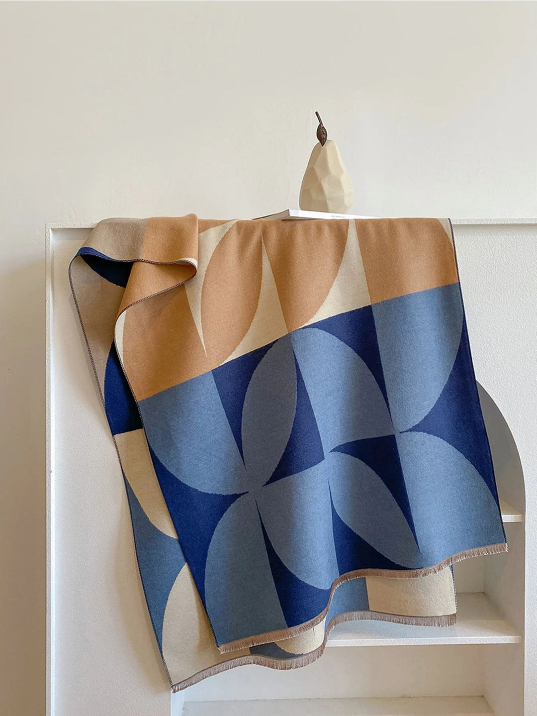Women's Reversible Cashmere Scarf – Elegance and Warmth
