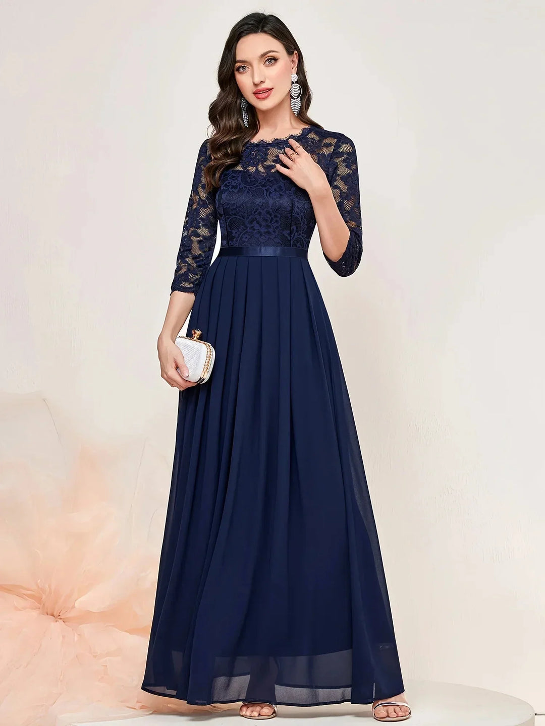 Women's Lace Pleated Maxi Dress with Round Neck